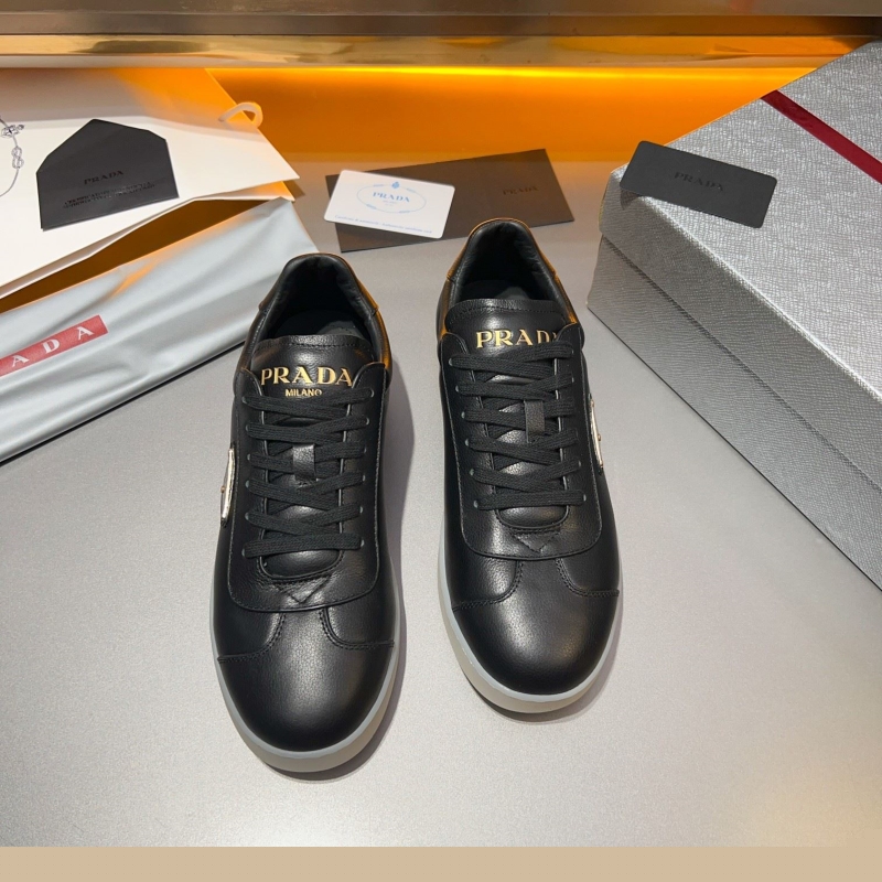 Pra*a sneakers